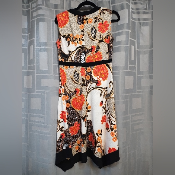 Dress Assymetrical Hem, Medium - Picture 2 of 3